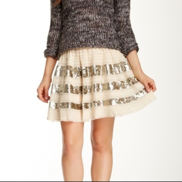 Free People Gold Sequin Tiered Mini Circle Skirt Size S - Picture 5 of 6